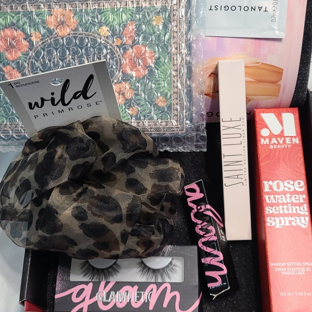 Boxycharm eyeshadow rose spray tan